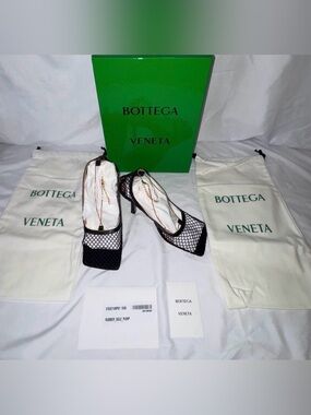 Bottega Veneta Black Mesh Square-Toe Pumps- new